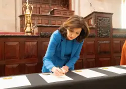 Hochul signs bill banning NY landlords from using algorithm software to set rents